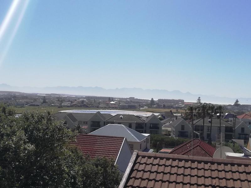 To Let 3 Bedroom Property for Rent in Muizenberg Western Cape